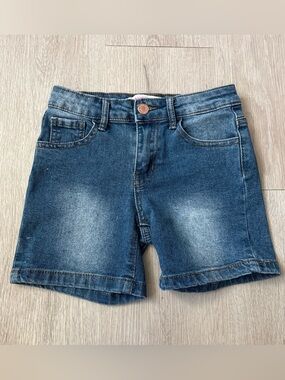NWOT girls Denim Diva shorts size 8